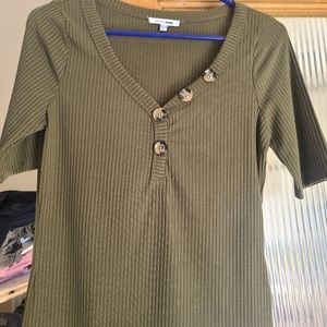 Fashion Nova 3/4 Sleeve Top